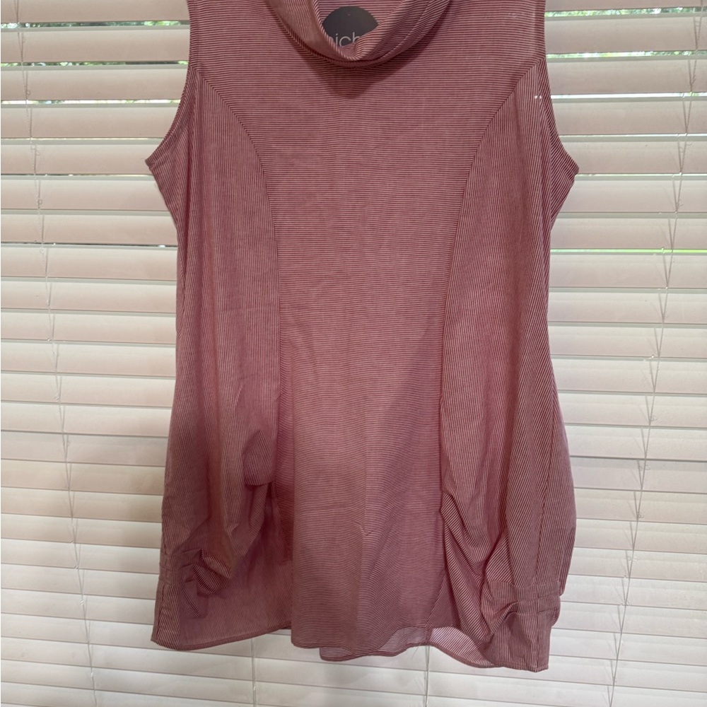 Red Sleeveless Top
